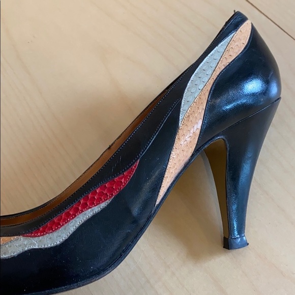 Black Vintage Rolina Ferragamo heals. - Picture 14 of 16